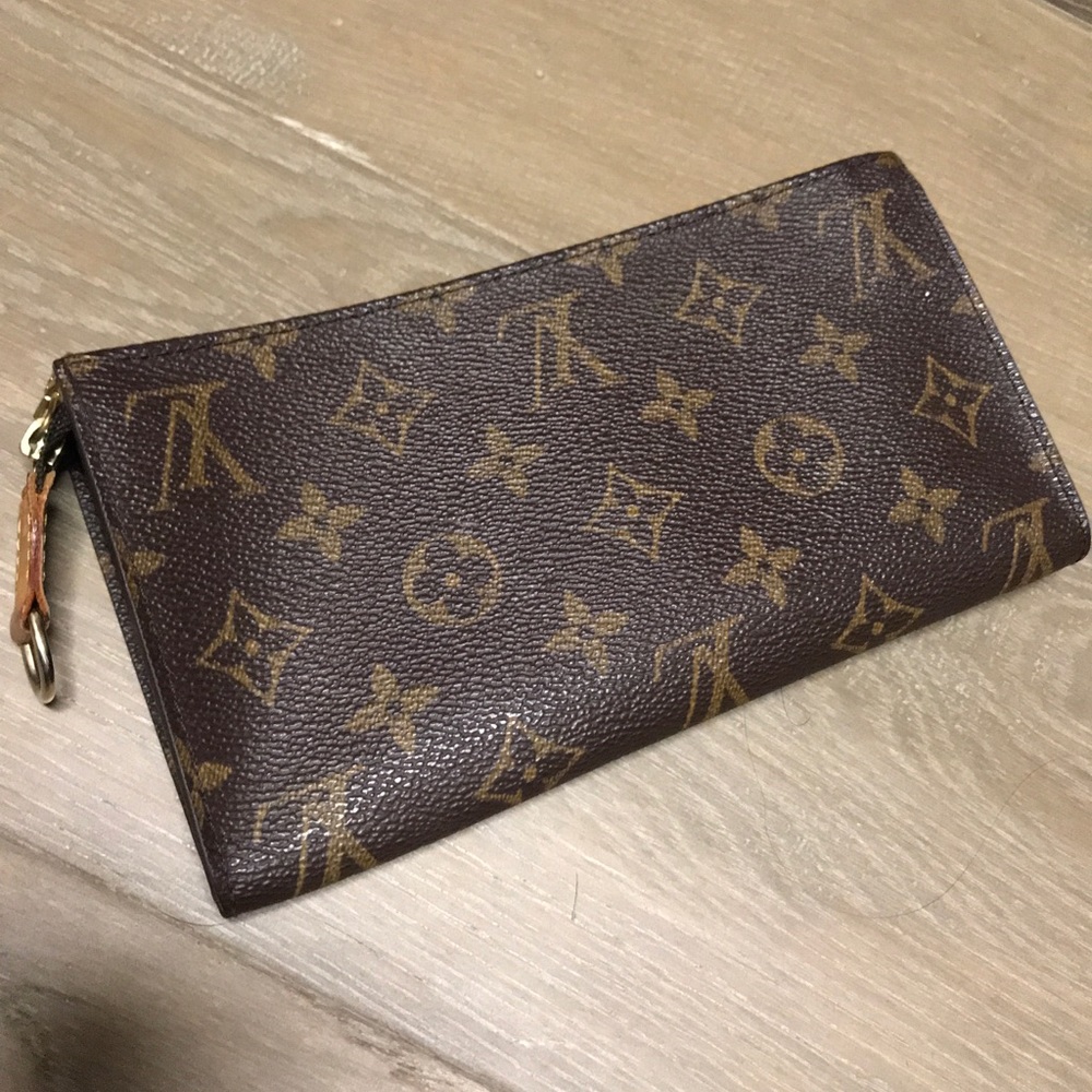 Authentic Louis Vuitton pouch